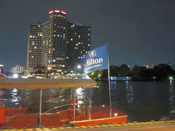 Shuttle Boot vom Hilton Bangkok