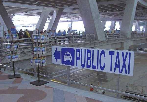 Flughafen Bangkok Schilder Taxi
