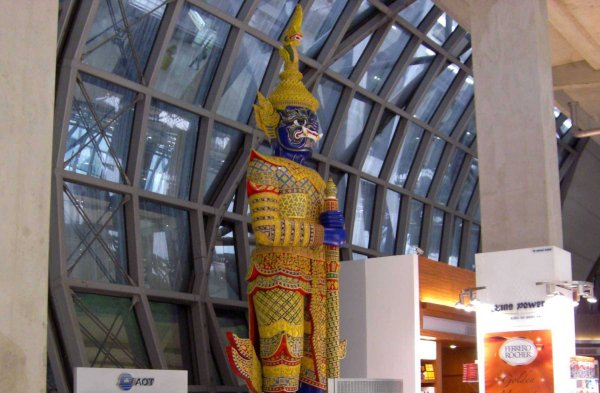 Flughafen Bangkok Tempelwächter