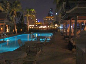 Peninsula Bangkok Pool