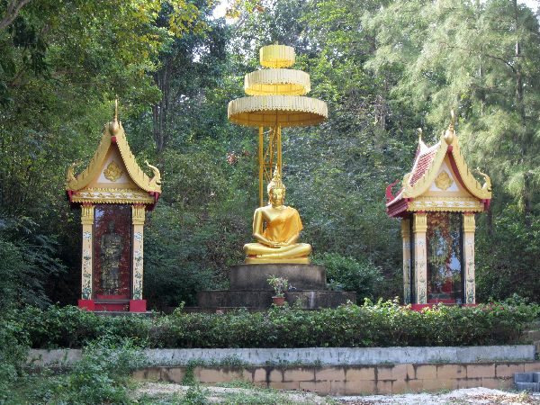 Wat Khao Chedi Samui Buddha