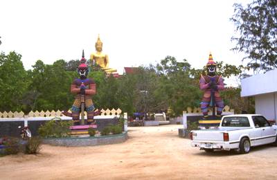 Tempelwächter und Big Buddha
